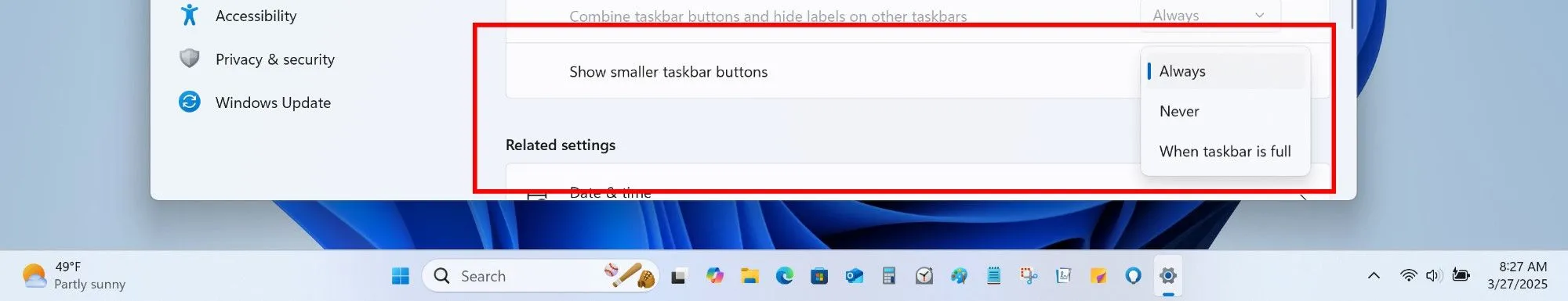 Biểu tượng thu nhỏ trên Taskbar Windows 11 hiển thị tùy chọn kích thước mới trong bản Insider Preview.