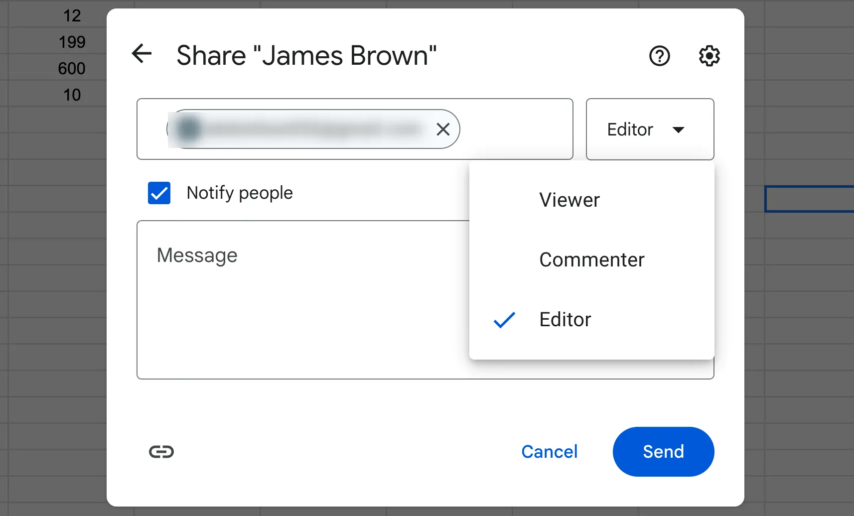Chia sẻ tài liệu Google Sheets với khách hàng để cộng tác và thu thập phản hồi hiệu quả.