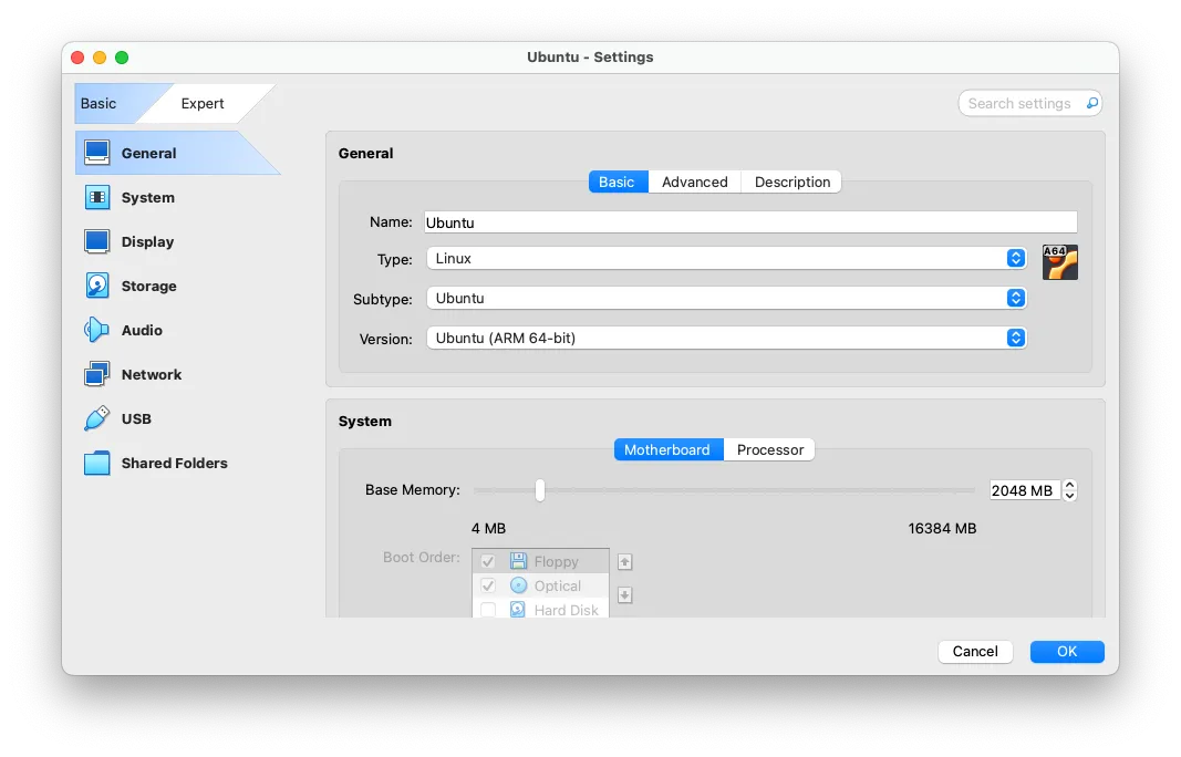 Cửa sổ cài đặt VirtualBox hiển thị thông tin hệ thống và tùy chọn cấu hình bộ nhớ RAM cho máy ảo Linux.