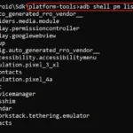 Danh sách các gói ứng dụng (package name) trên thiết bị Android hiển thị qua lệnh "adb shell pm list packages" trong Terminal.
