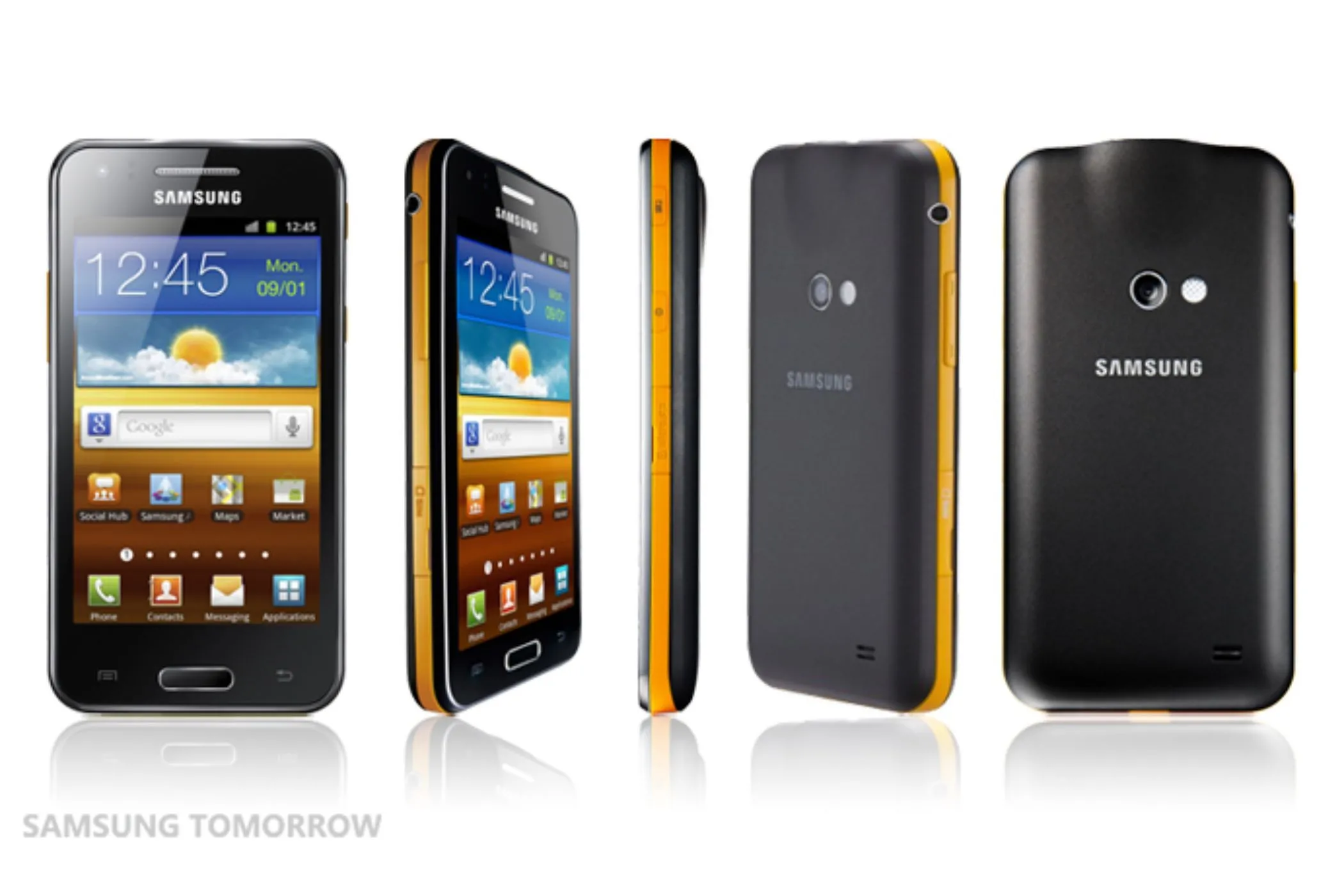 Điện thoại Samsung Galaxy Beam trình chiếu hình ảnh từ máy chiếu mini tích hợp