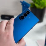 Điện thoại Samsung Galaxy Z Fold 7 màu xanh dương với cụm camera sau nổi bật