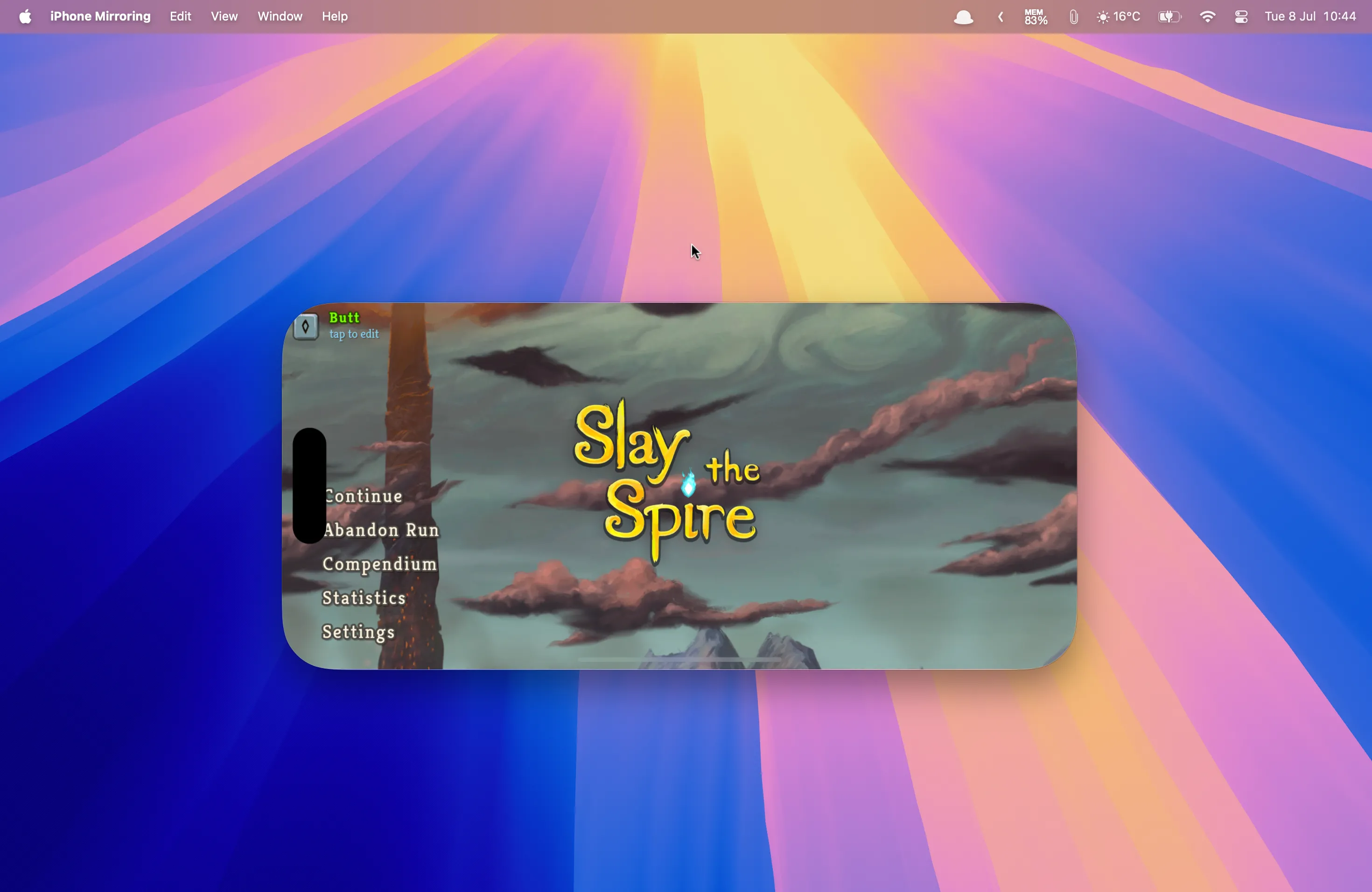 Game Slay the Spire+ trên iPhone hiển thị rõ ràng trên màn hình Mac nhờ iPhone Mirroring, cải thiện trải nghiệm chơi game.
