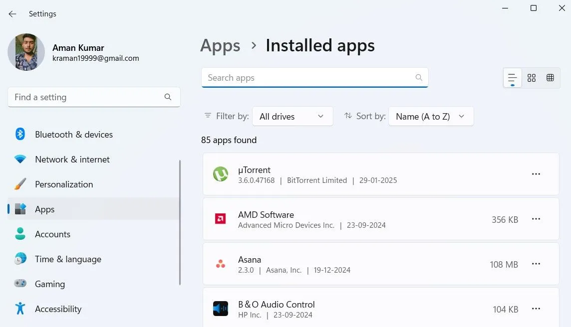 Giao diện Cài đặt (Settings) của Windows hiển thị danh sách các ứng dụng đã cài đặt, giúp người dùng liệt kê phần mềm cần kiểm tra khả năng tương thích khi chuyển sang Linux.
