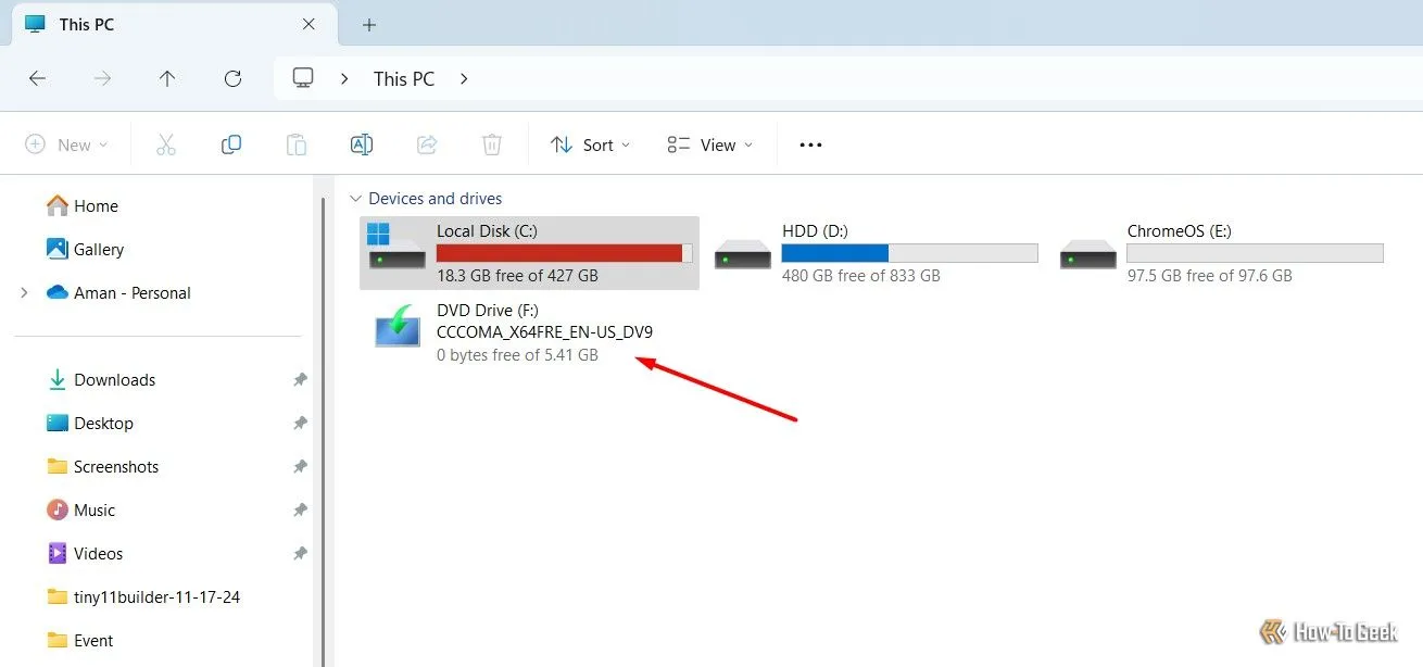 Giao diện This PC trên Windows 11 hiển thị ổ đĩa ảo đã mount file ISO.