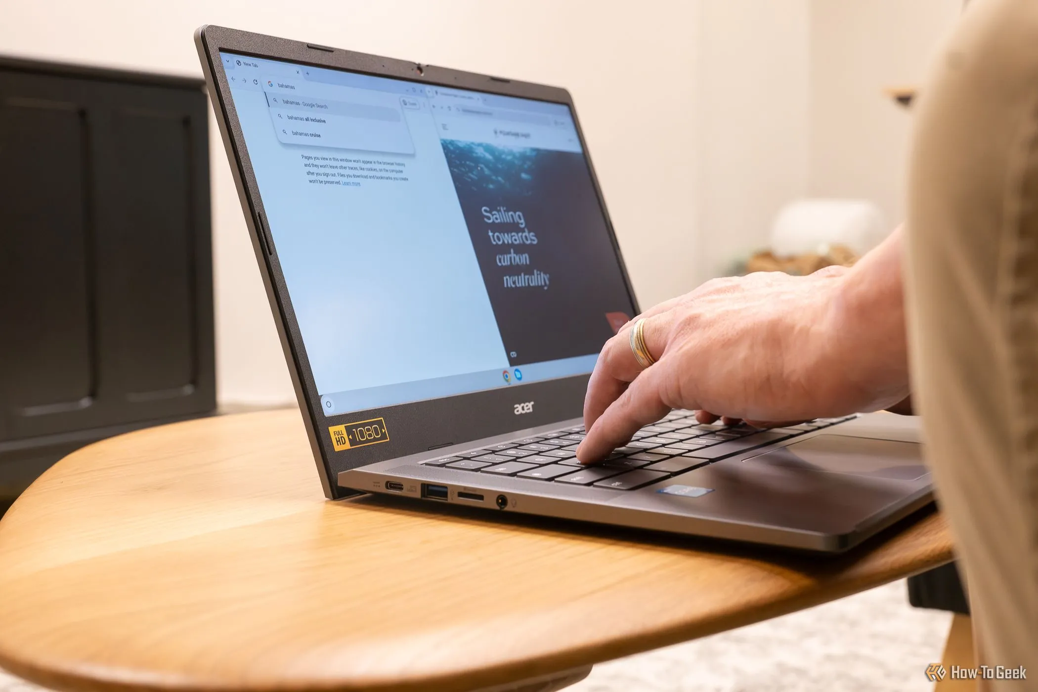 Logo Android và ChromeOS đặt cạnh nhau, tượng trưng cho việc hai hệ điều hành này có thể hợp nhất trong tương lai.