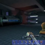 Màn hình trò chơi Deus Ex gốc, thể hiện đồ họa và giao diện người dùng đặc trưng của một game nhập vai khoa học viễn tưởng thời kỳ đầu.