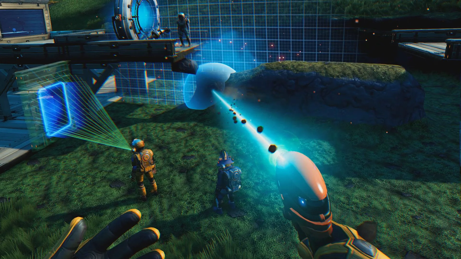 Người chơi sử dụng công cụ điều khiển địa hình (Terrain Manipulator) trong No Man's Sky, thể hiện khả năng khám phá và xây dựng.