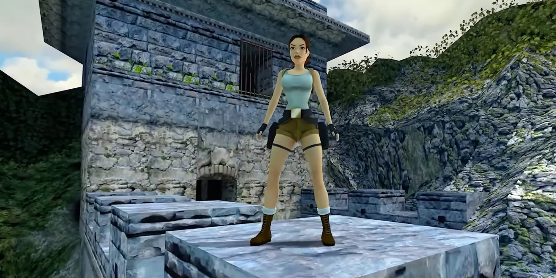Nhân vật Lara Croft trong Tomb Raider Trilogy Remastered, thể hiện sự cải tiến đồ họa và tùy chọn điều khiển linh hoạt.