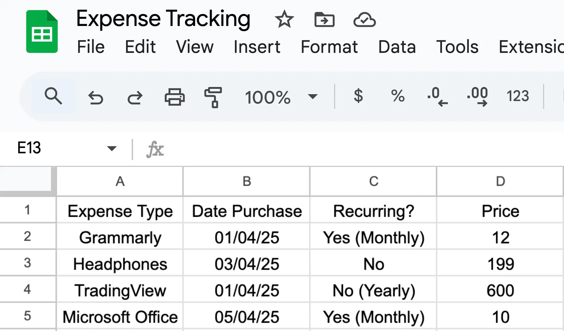 Quản lý và theo dõi chi phí hoạt động freelance hàng tháng trên Google Sheets.