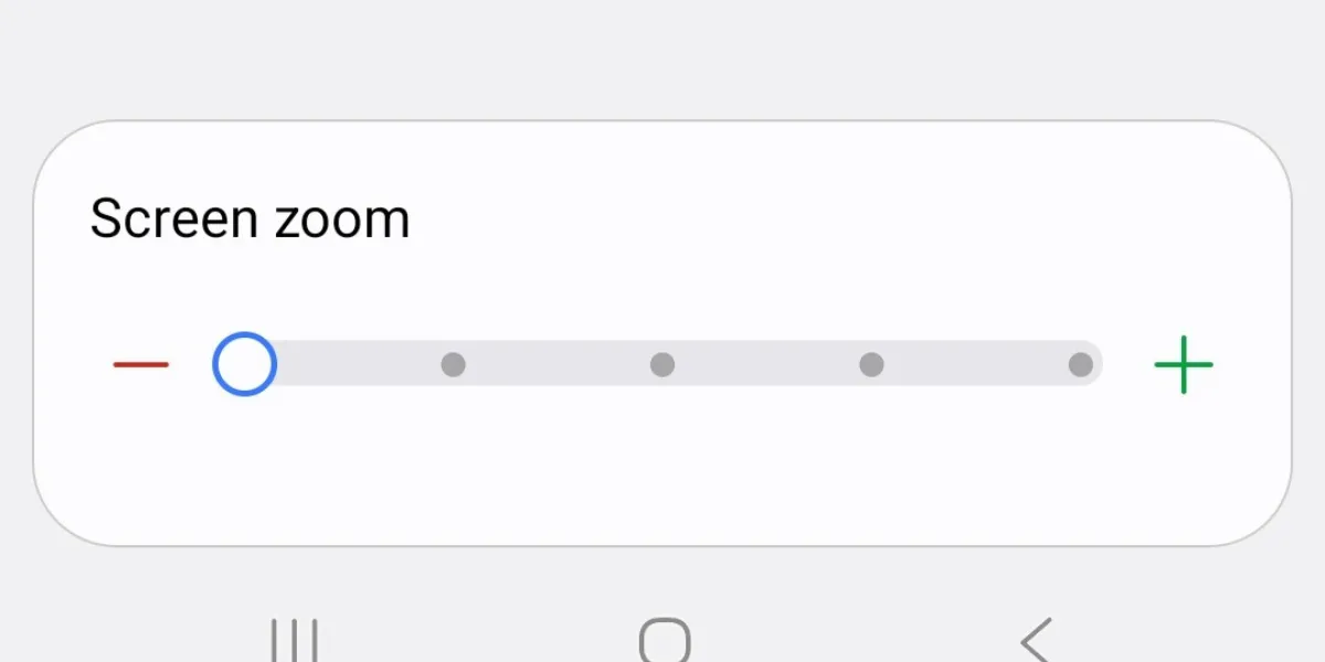 Thanh trượt điều chỉnh độ phóng đại màn hình (Screen zoom) trong menu cài đặt hiển thị của Galaxy S25
