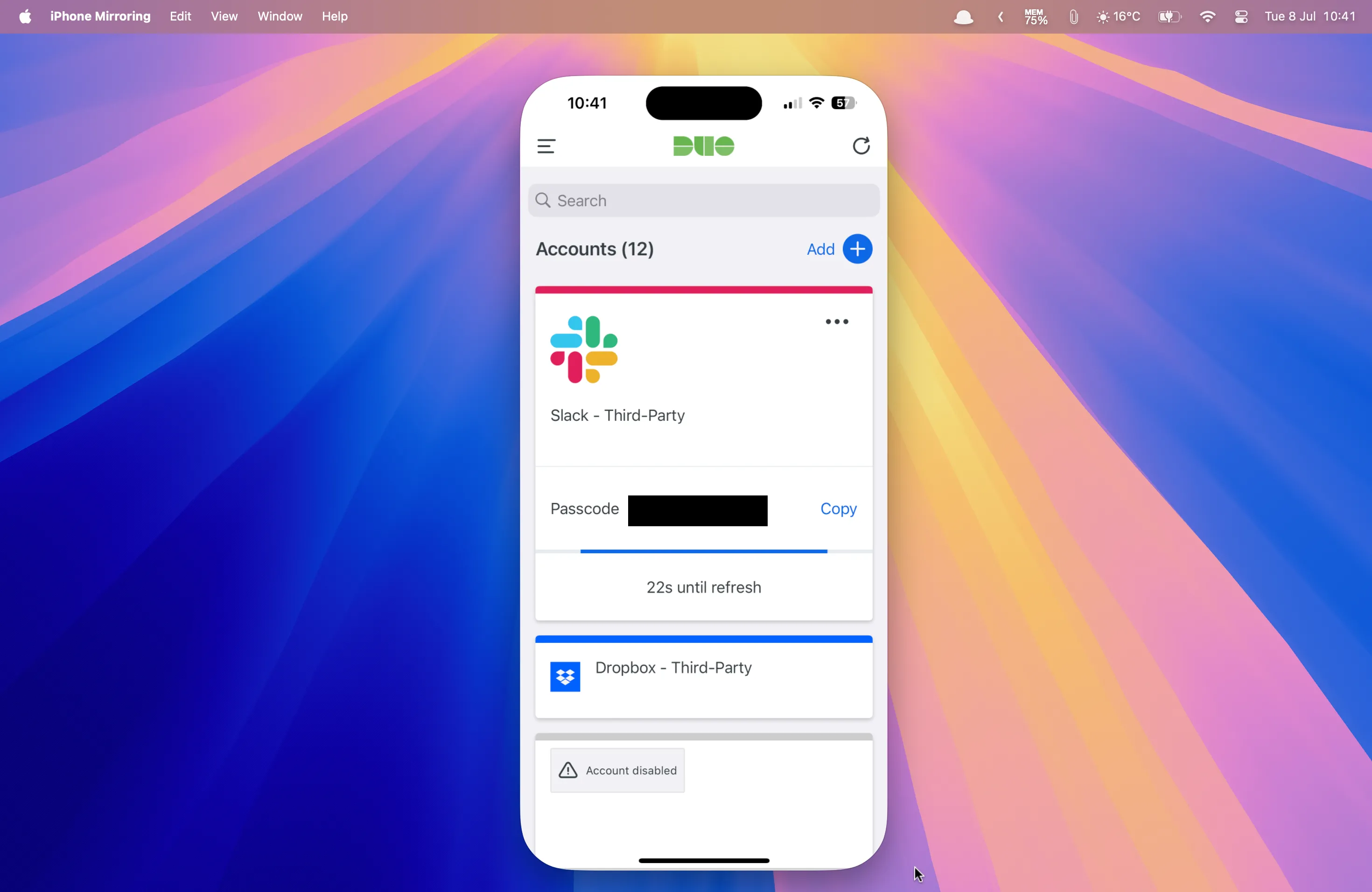 Ứng dụng Duo Authenticator để tạo mã xác thực hai yếu tố (2FA) đang hiển thị trên Mac qua iPhone Mirroring.